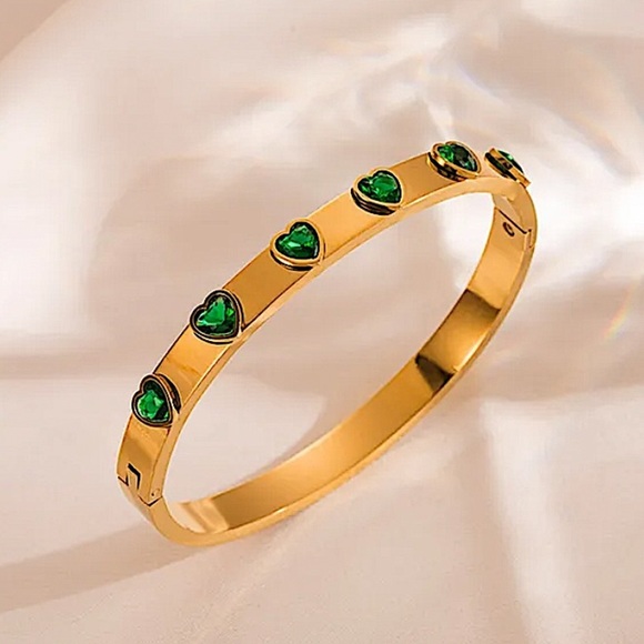 Gold Plated Emerald Heart Zircon Bangle Bracelet - Picture 1 of 4